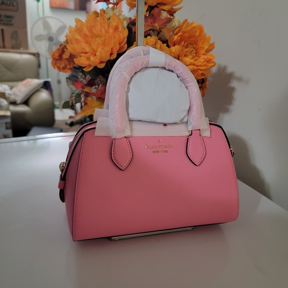 kate spade small pink dome satchel with gold-tone logo